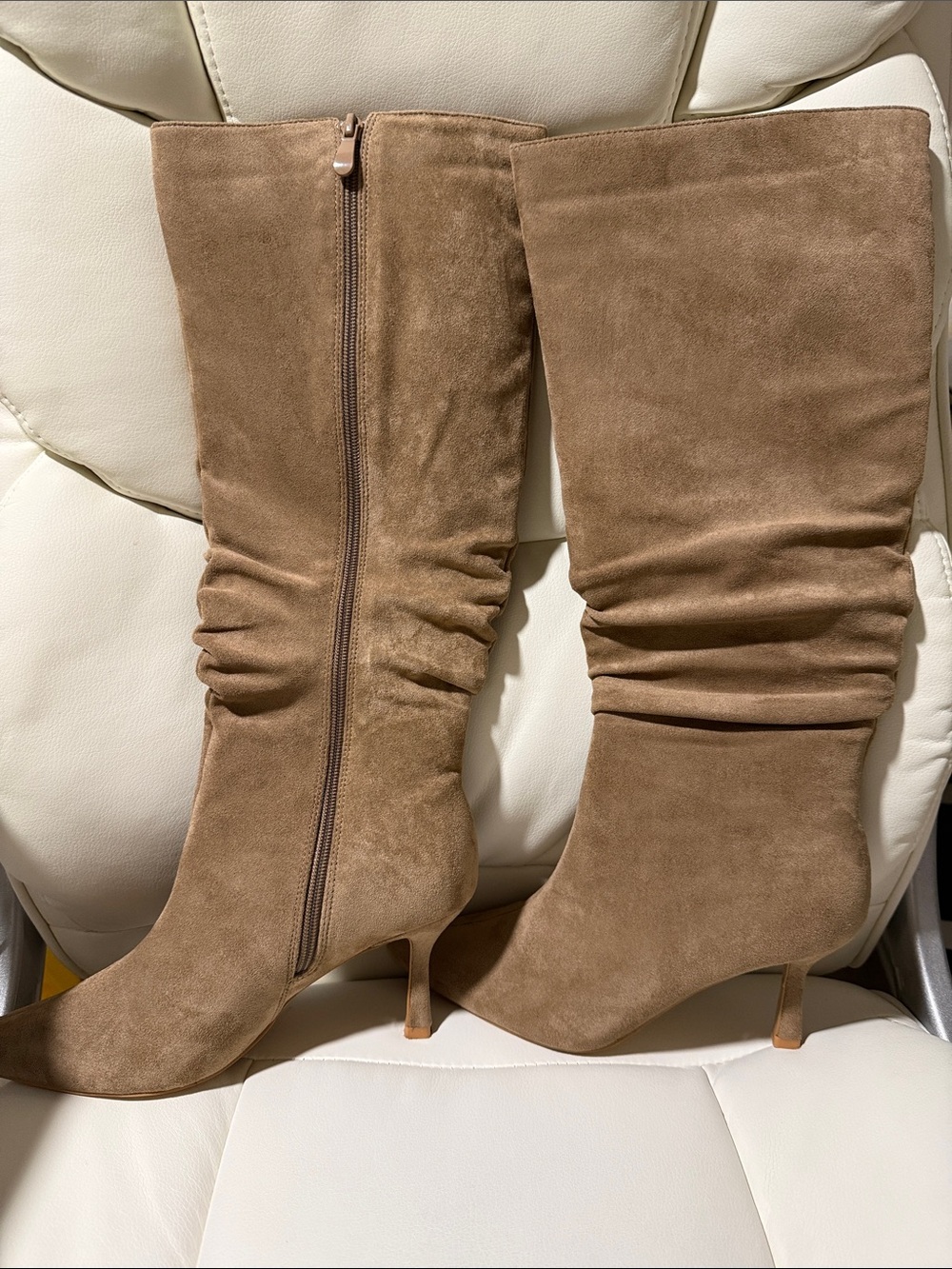 Knee-High Slouch Suede Heeled Boots in Camel